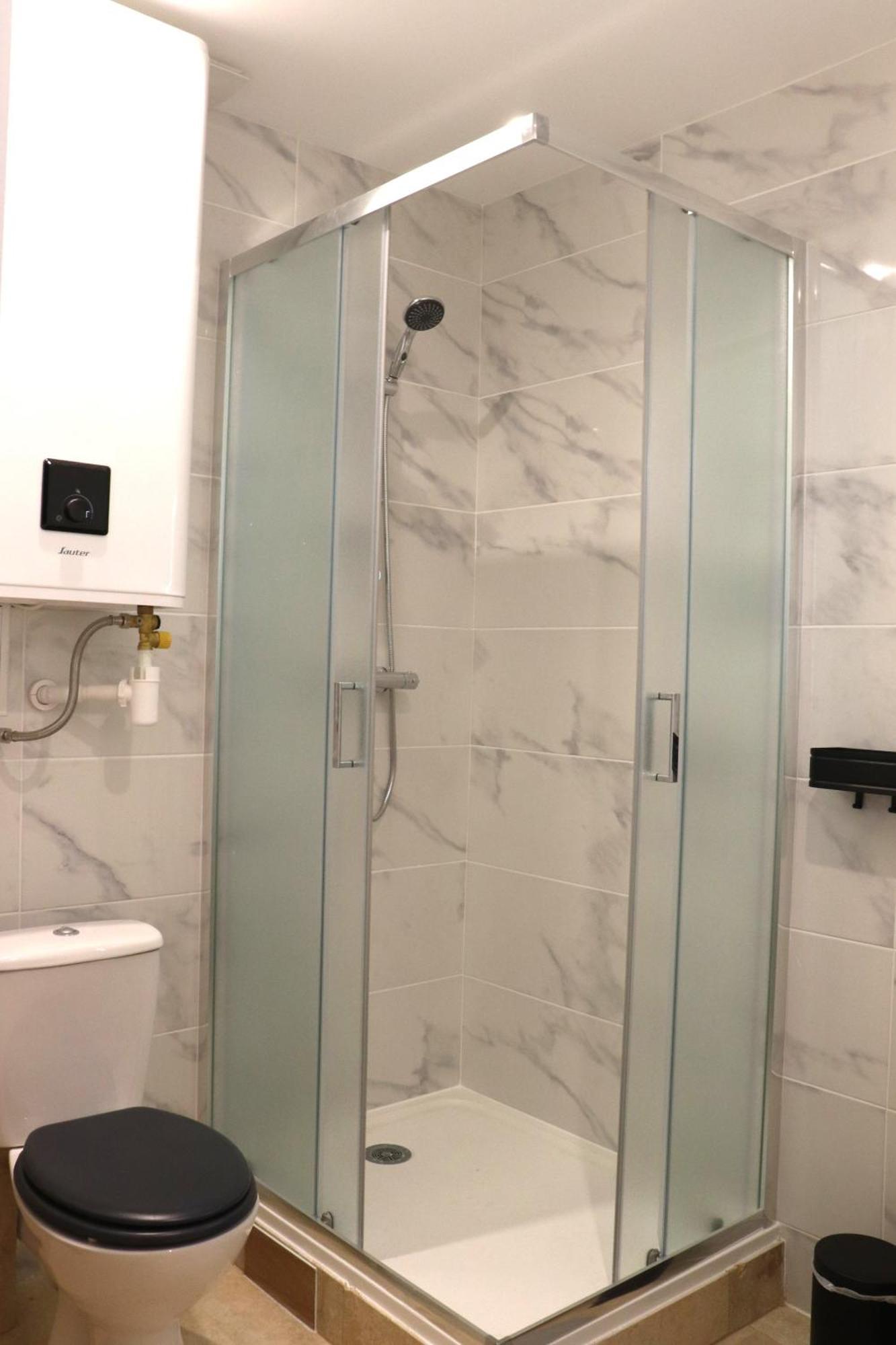 Superbes Appartements Modernes Et Neufs Bagnols-sur-Cèze Exteriör bild